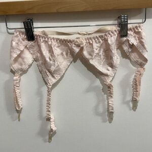 Lacy Frederick’s of Hollywood Pink Floral Garter Belt Vintage Sexy